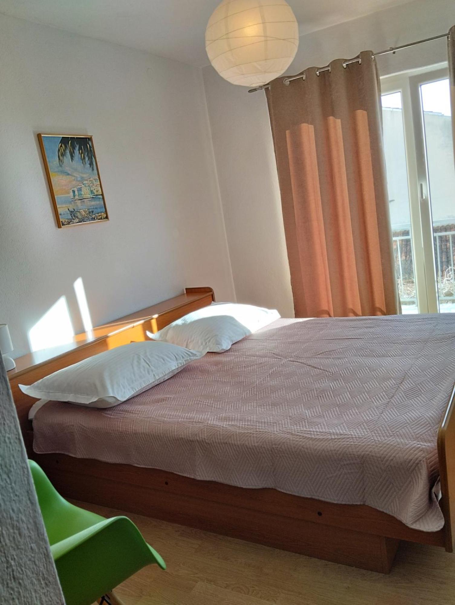 Apartments Nina M Baška Voda Esterno foto